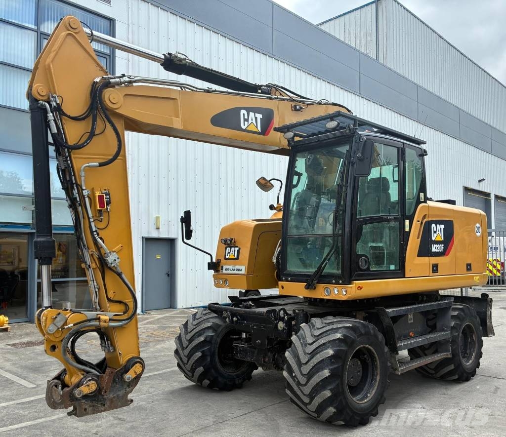 CAT M320F Wheeled excavators