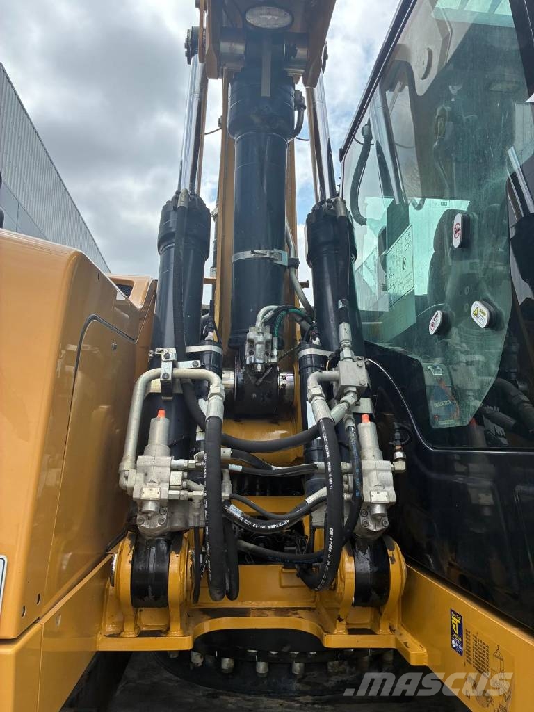 CAT M320F Wheeled excavators