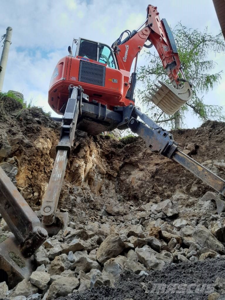 Euromach R 85 حفارات بعجل