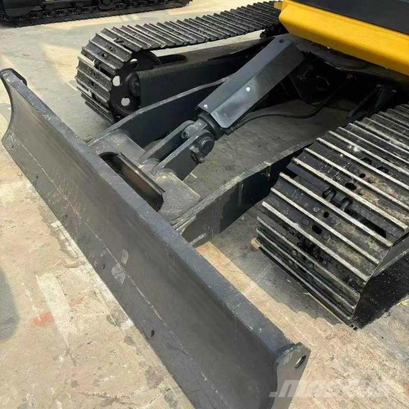Komatsu PC70 Bagri goseničarji