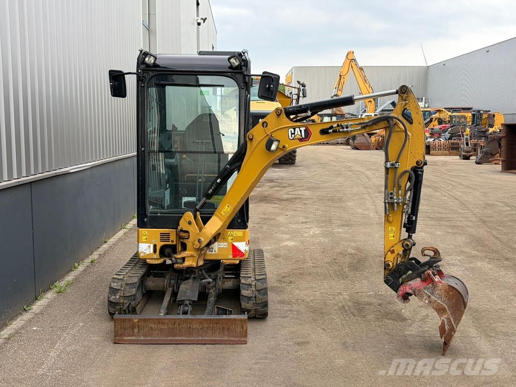 CAT 301.8-05 Escavadeiras de esteiras