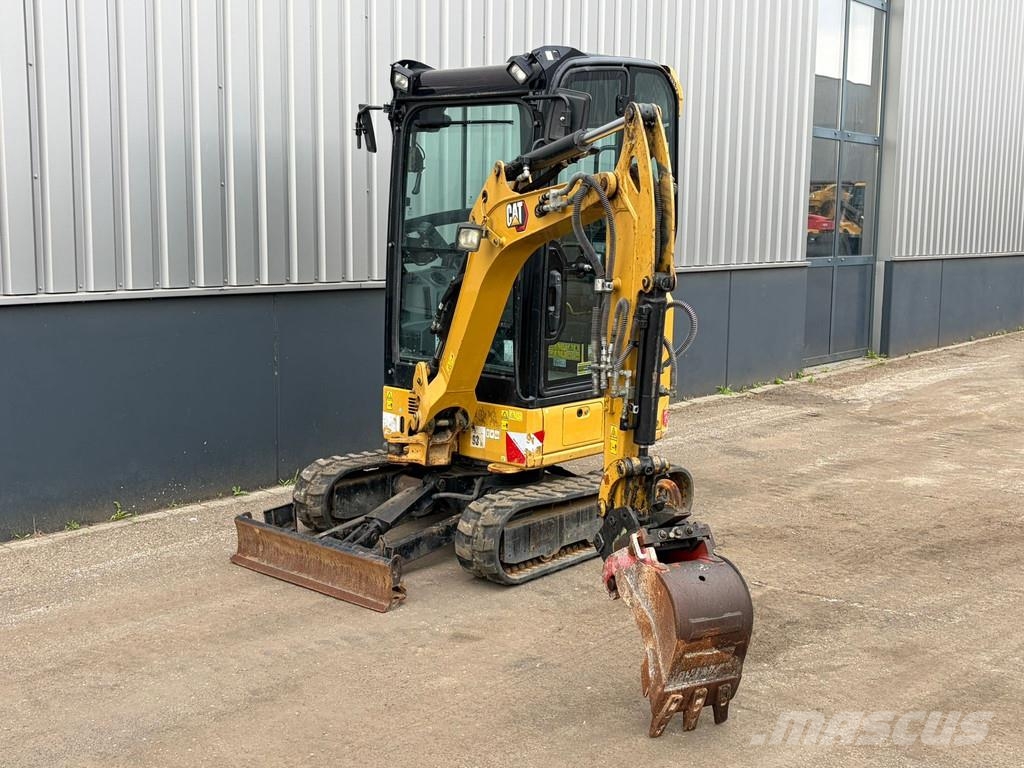 CAT 301.8-05 Escavadeiras de esteiras