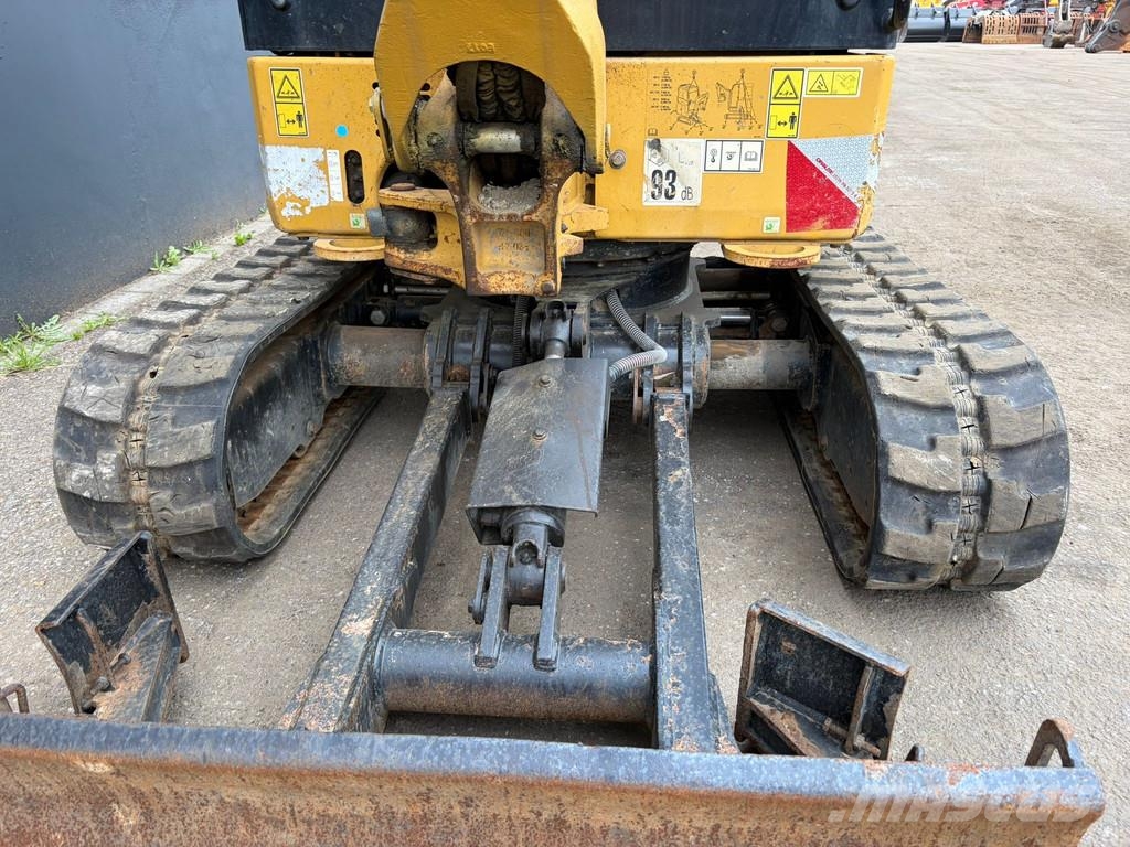 CAT 301.8-05 Escavadeiras de esteiras