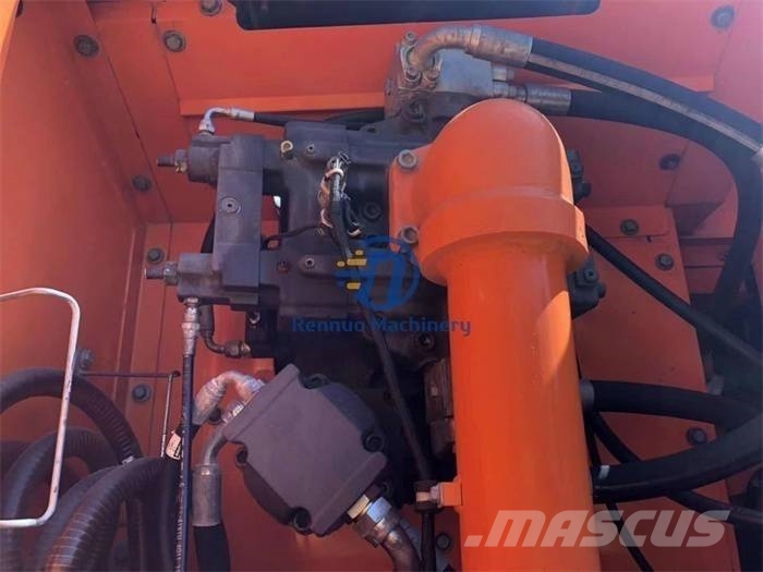 Doosan DX 500LC Pásové rýpadlá