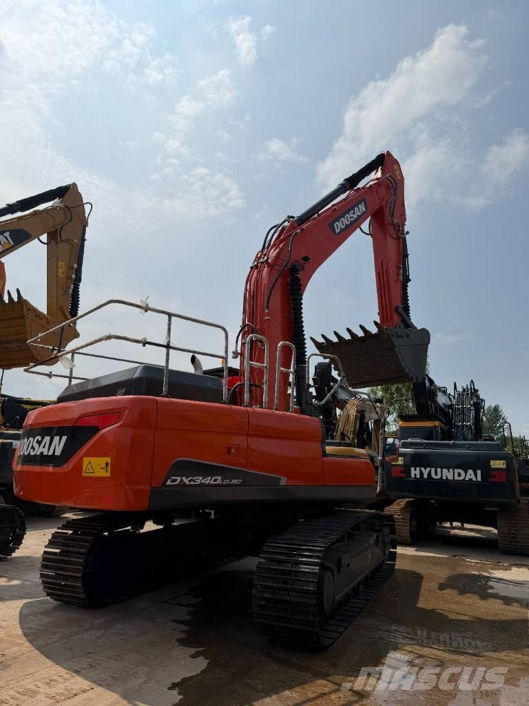 Doosan DX340LC Гусеничні екскаватори