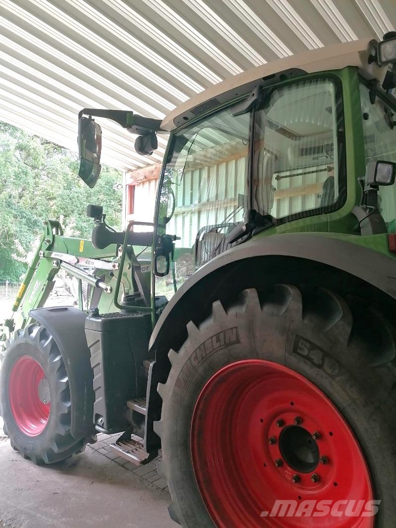 Fendt 310 Vario Power S4 TMS mit Frontlader Трактори