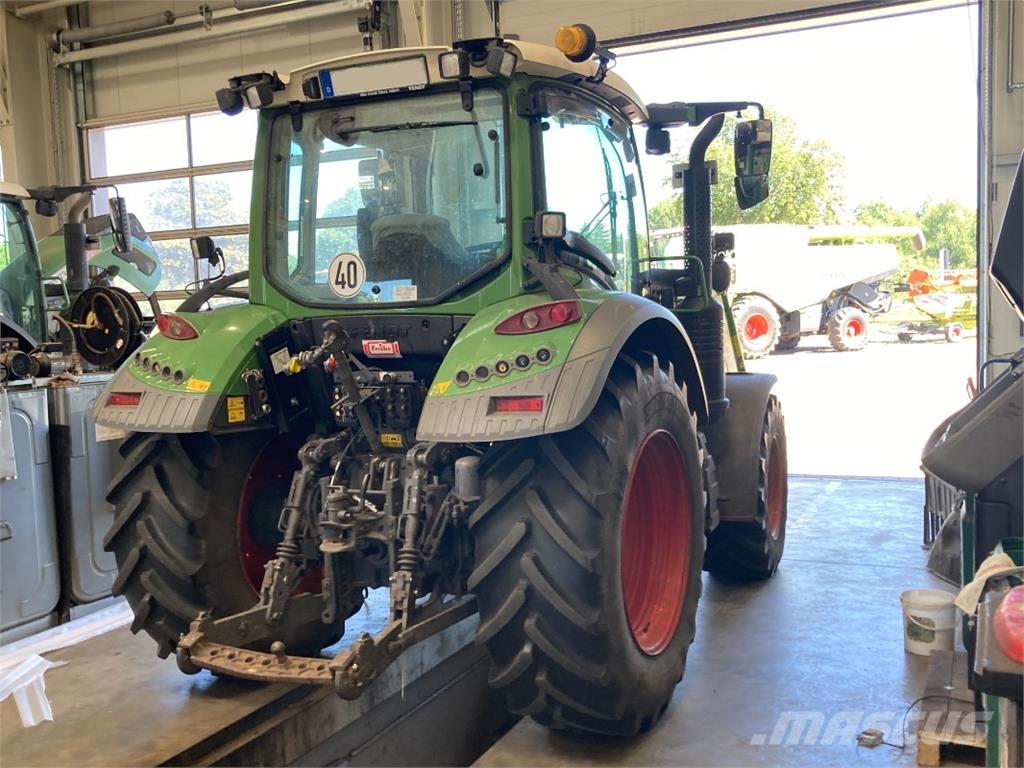Fendt 310 Vario Power S4 TMS mit Frontlader Трактори