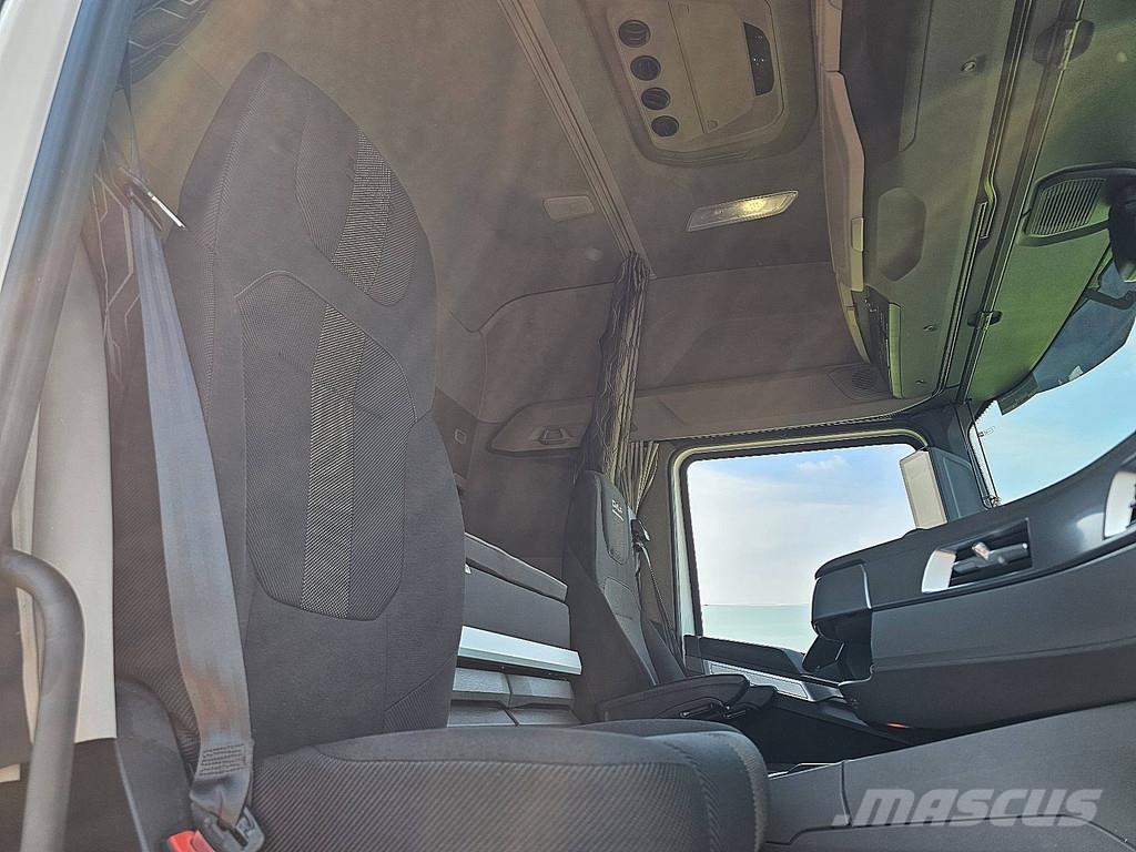 DAF XF 450 NGD Mega 2xTank Тягачі