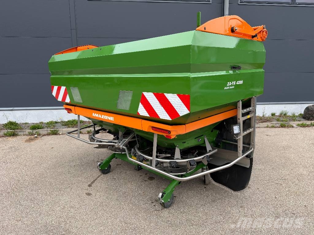 Amazone ZA-TS 4200 Rozmetadlá priemyselných hnojív