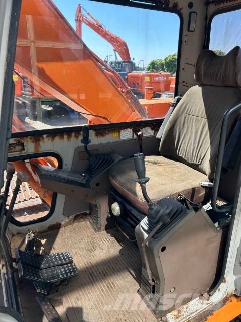 Fiat-Hitachi FH 200 LC Rupsgraafmachines