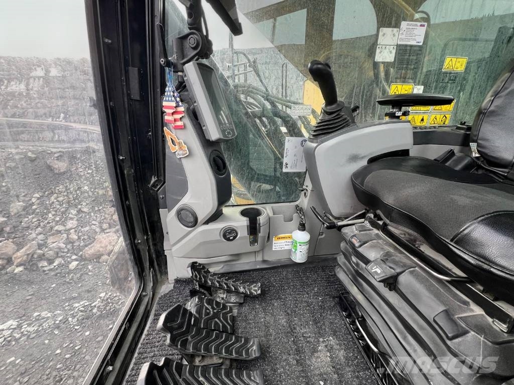 CAT 390 F Bagri goseničarji