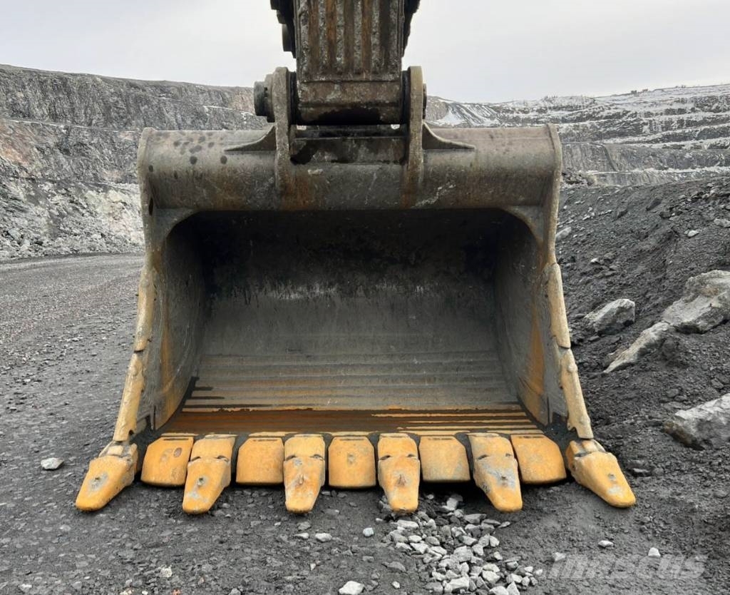 CAT 390 F Bagri goseničarji