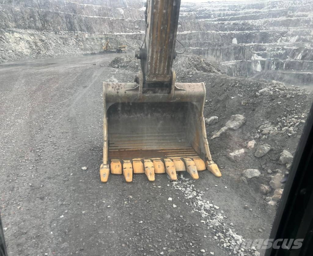 CAT 390 F Bagri goseničarji