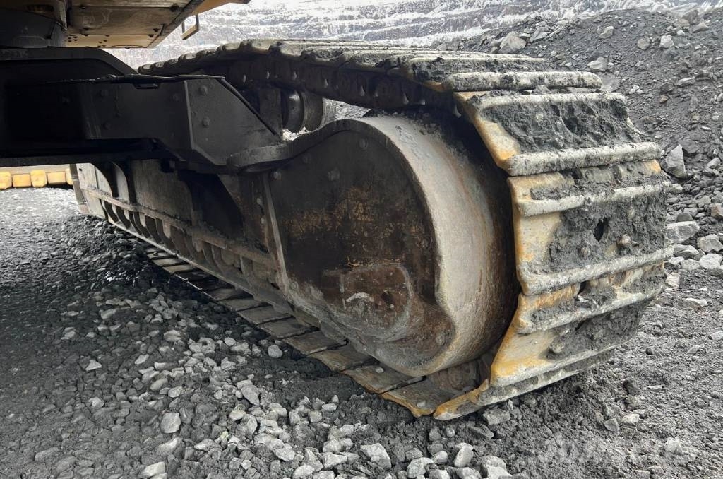 CAT 390 F Bagri goseničarji
