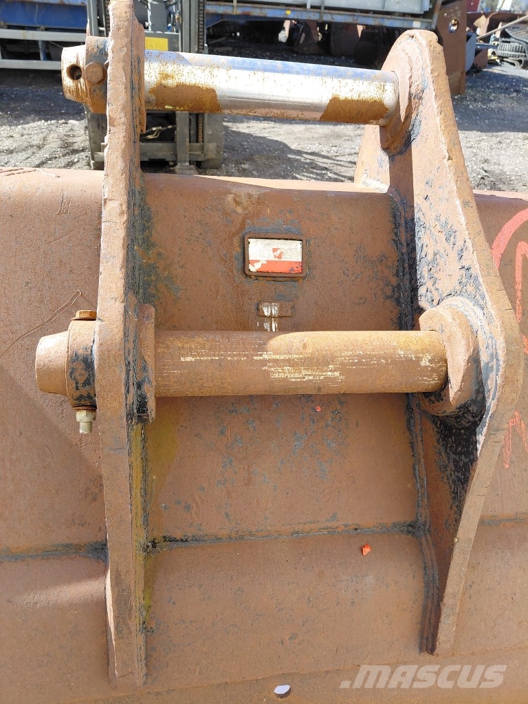 Arden Equipment Godet 1500 mm Skopor