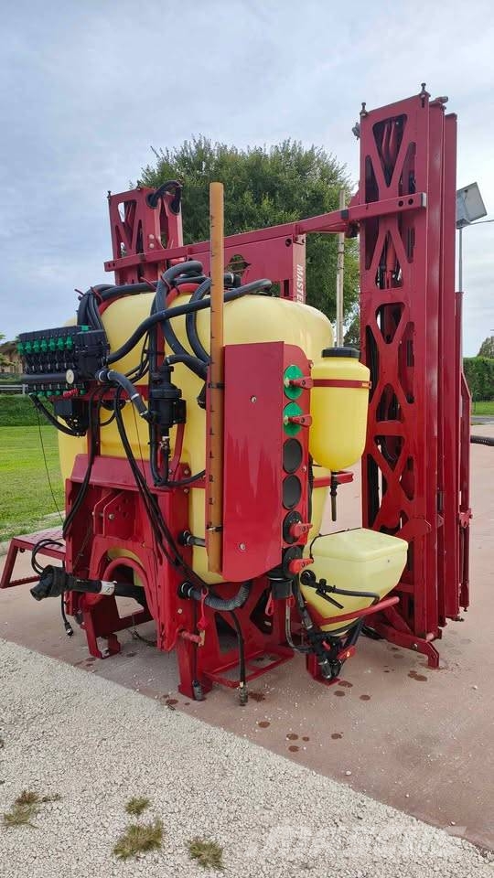 Hardi Master 1200 Montirane škropilnice