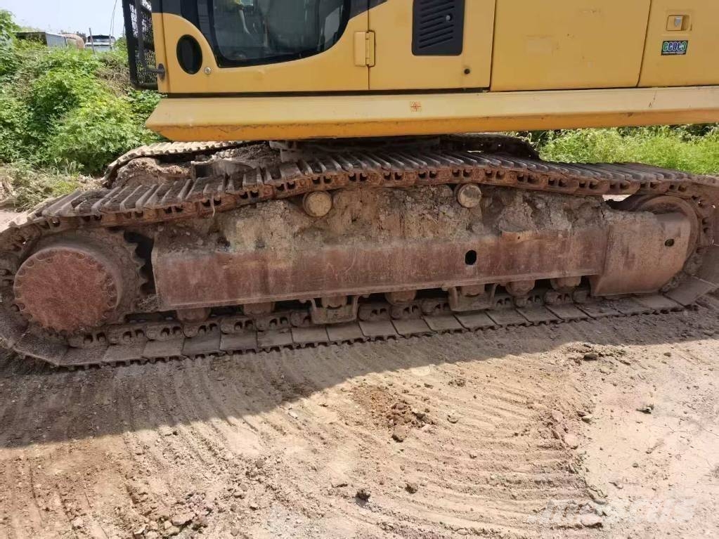 Komatsu PC 360 حفارات زحافة