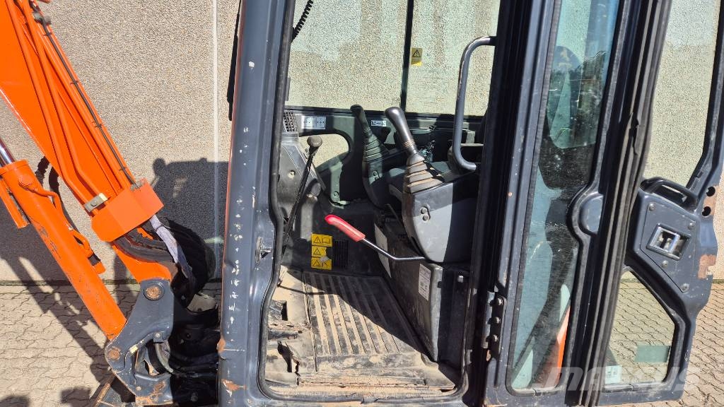 Hitachi ZX 22 U-2 CLR Міні-екскаватори < 7т