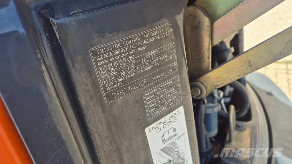Hitachi ZX 22 U-2 CLR Міні-екскаватори < 7т