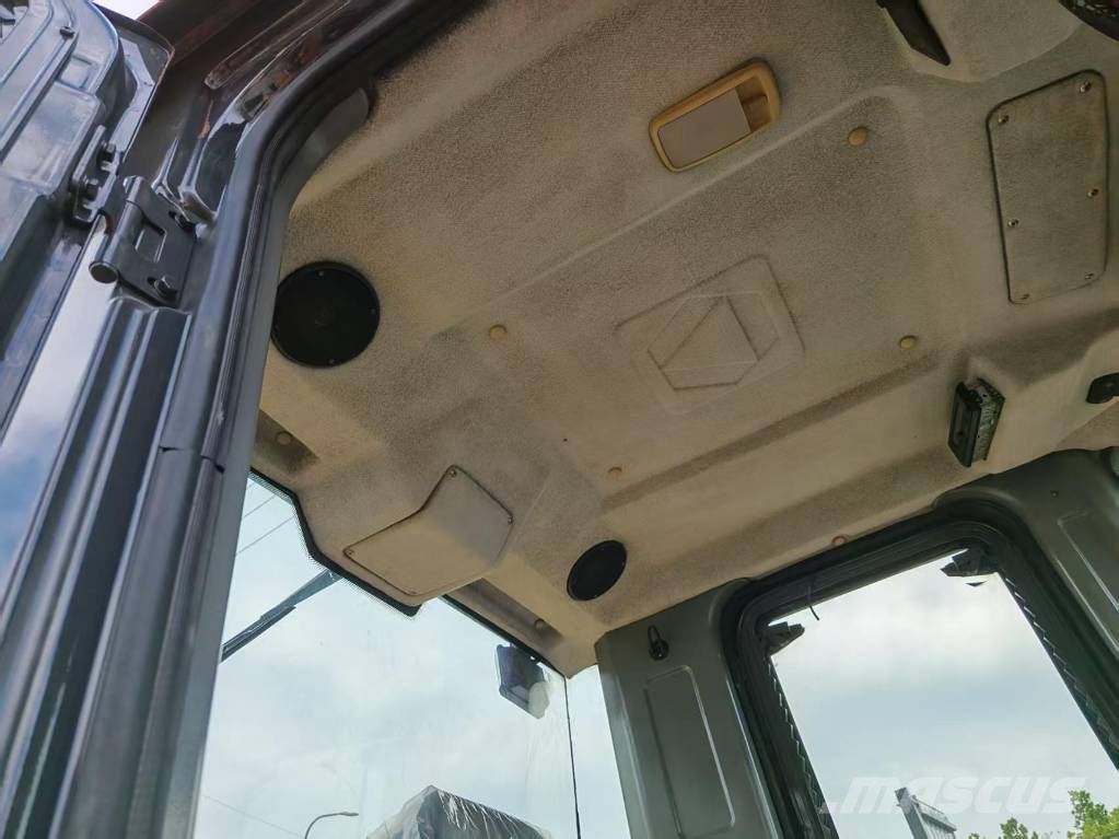 JCB JS 220 LC Excavadoras sobre orugas