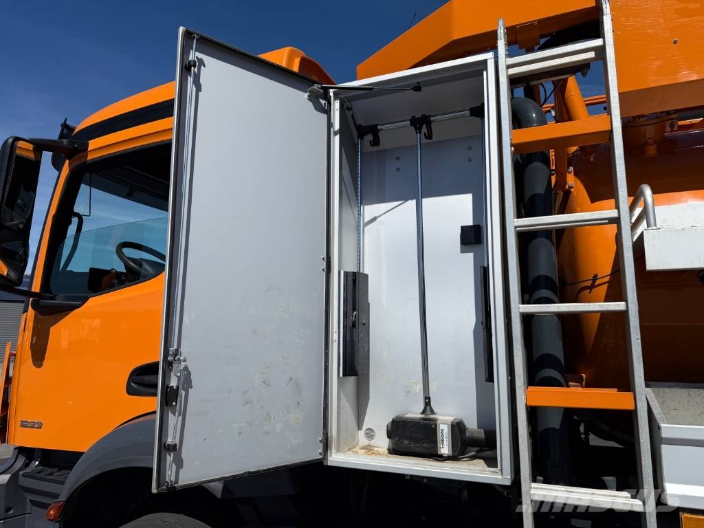 Mercedes-Benz Actros 1833 4x2 Bucher FlexLine C60 Paine-/imuautot