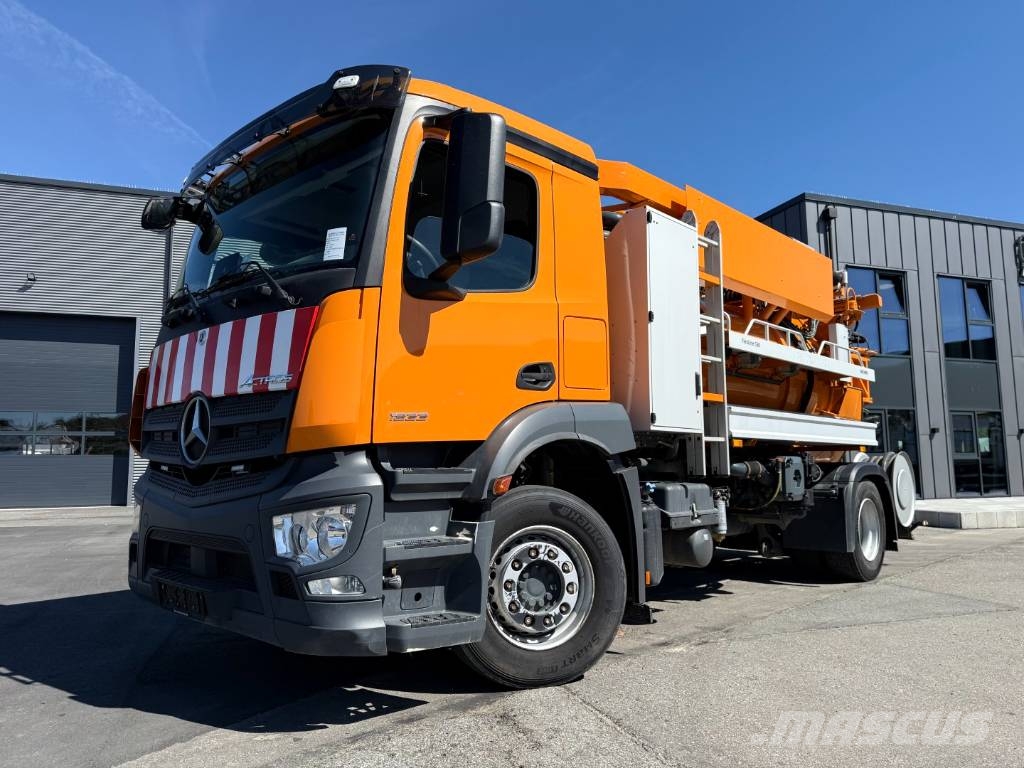 Mercedes-Benz Actros 1833 4x2 Bucher FlexLine C60 Paine-/imuautot
