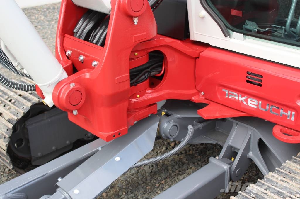 Takeuchi TB 370 Mini pelle < 7t