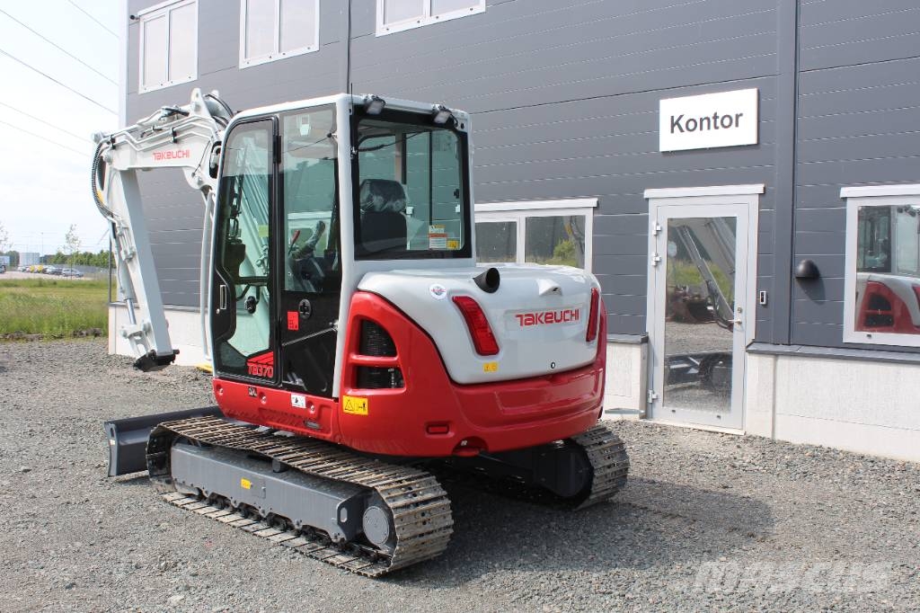 Takeuchi TB 370 Mini pelle < 7t