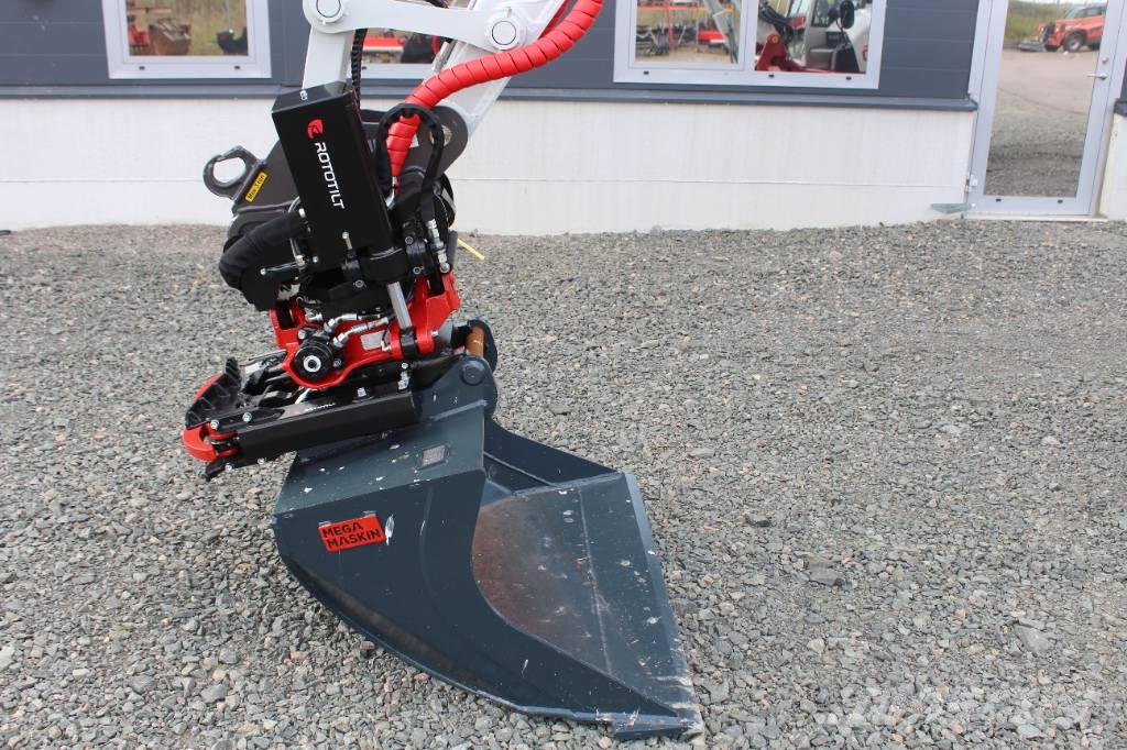 Takeuchi TB 370 Mini pelle < 7t