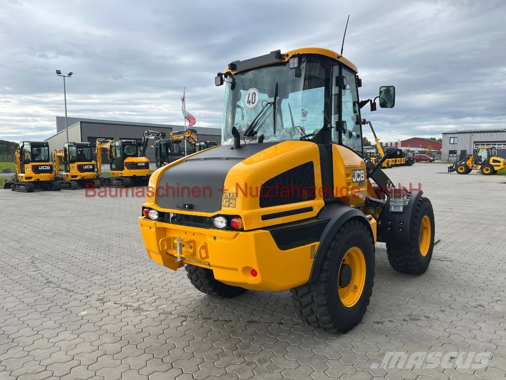 JCB 409 NEU 40 km/h Iekrāvēji uz riteņiem