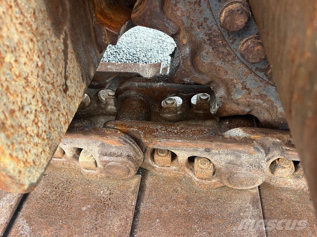 Hyundai HX 300 L Bageri gusjeničari