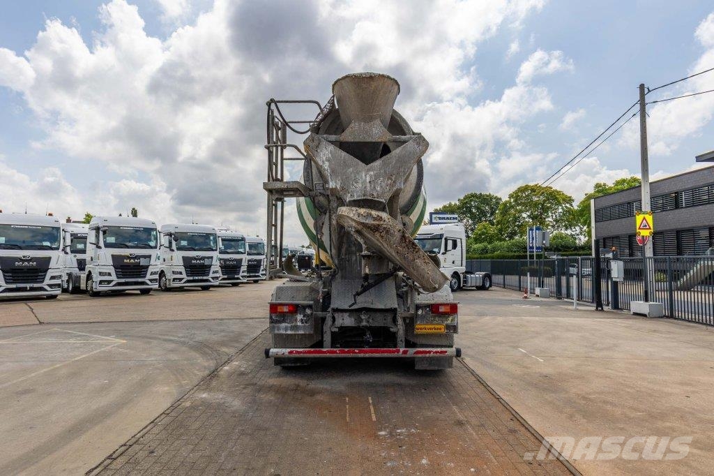 Volvo FM 370 - LIEBHERR 10m3 Camiones de concreto