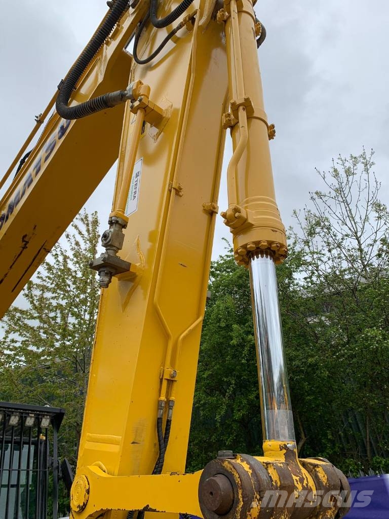 Komatsu PC210LC-11 Vikšriniai ekskavatoriai