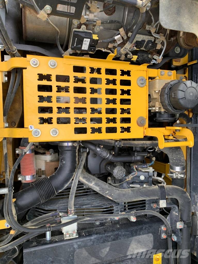 Komatsu PC210LC-11 Vikšriniai ekskavatoriai