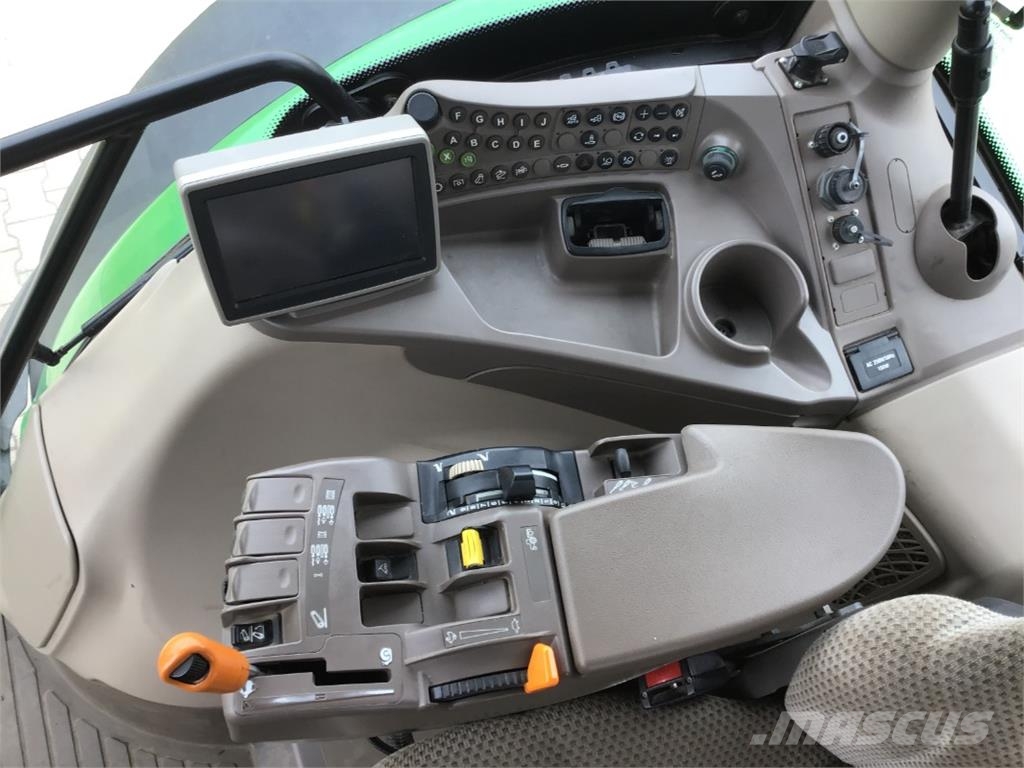 John Deere 6210R Traktorer
