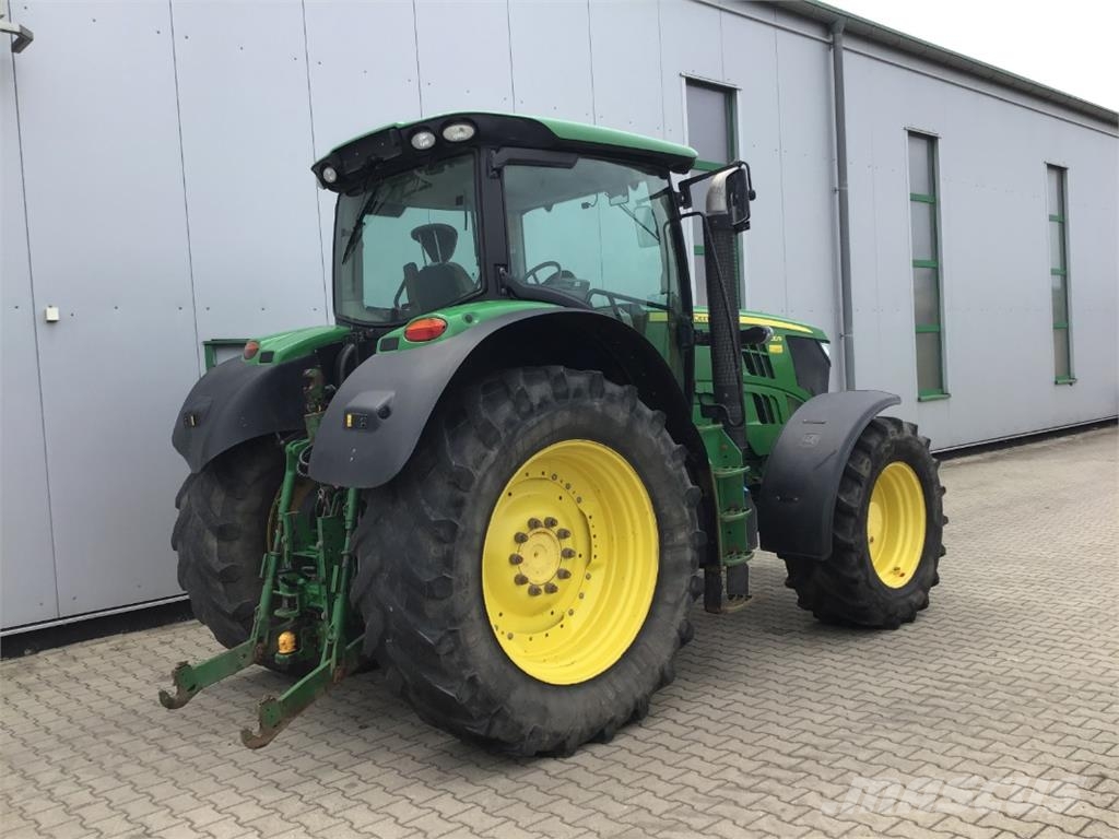 John Deere 6210R Traktorer