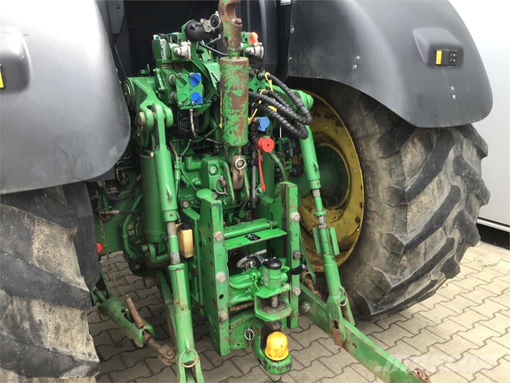 John Deere 6210R Traktorer
