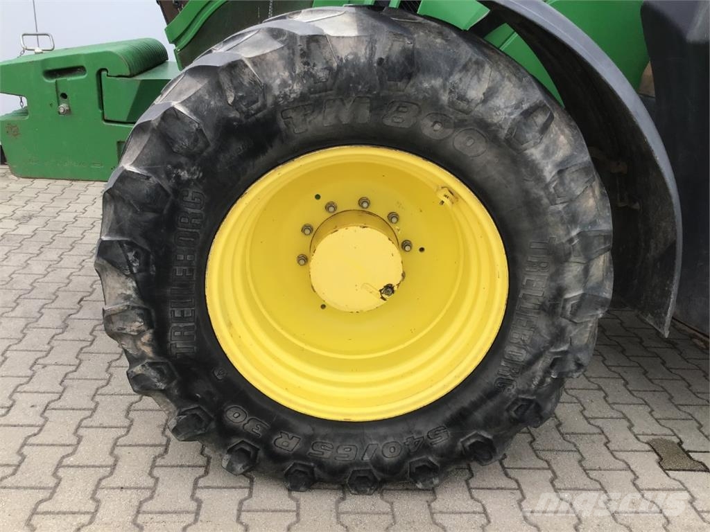 John Deere 6210R Traktorer