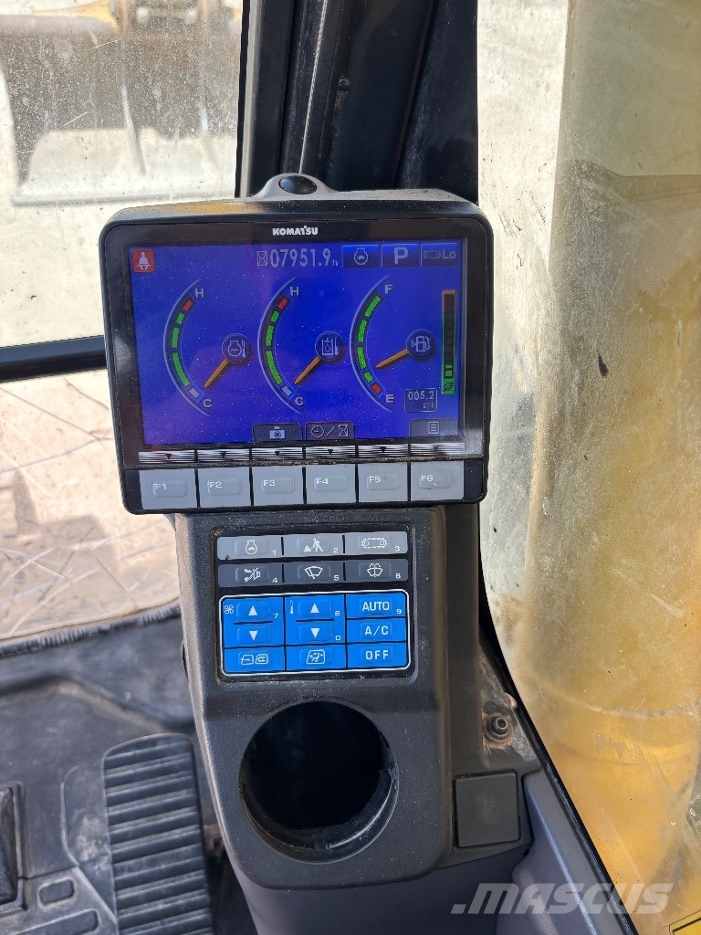 Komatsu PC 210 LC-10 حفارات زحافة