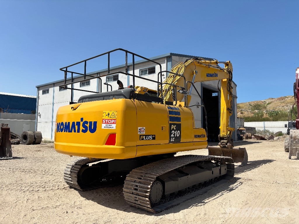 Komatsu PC 210 LC-10 حفارات زحافة