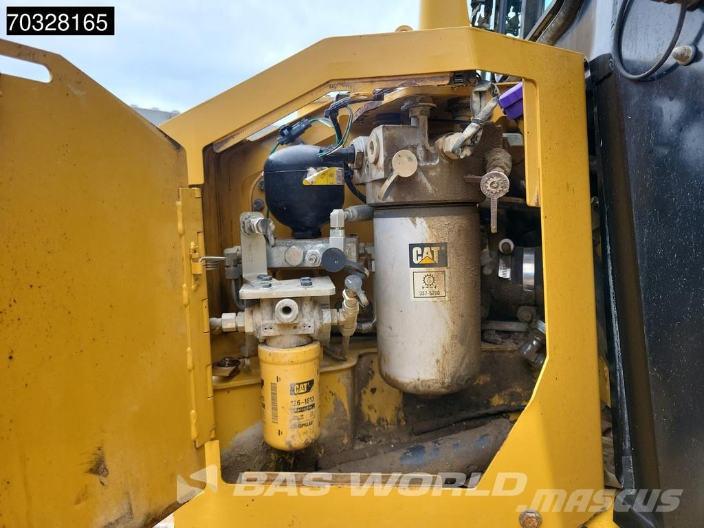 CAT D6 T LGP Dozers - Tratores rastos