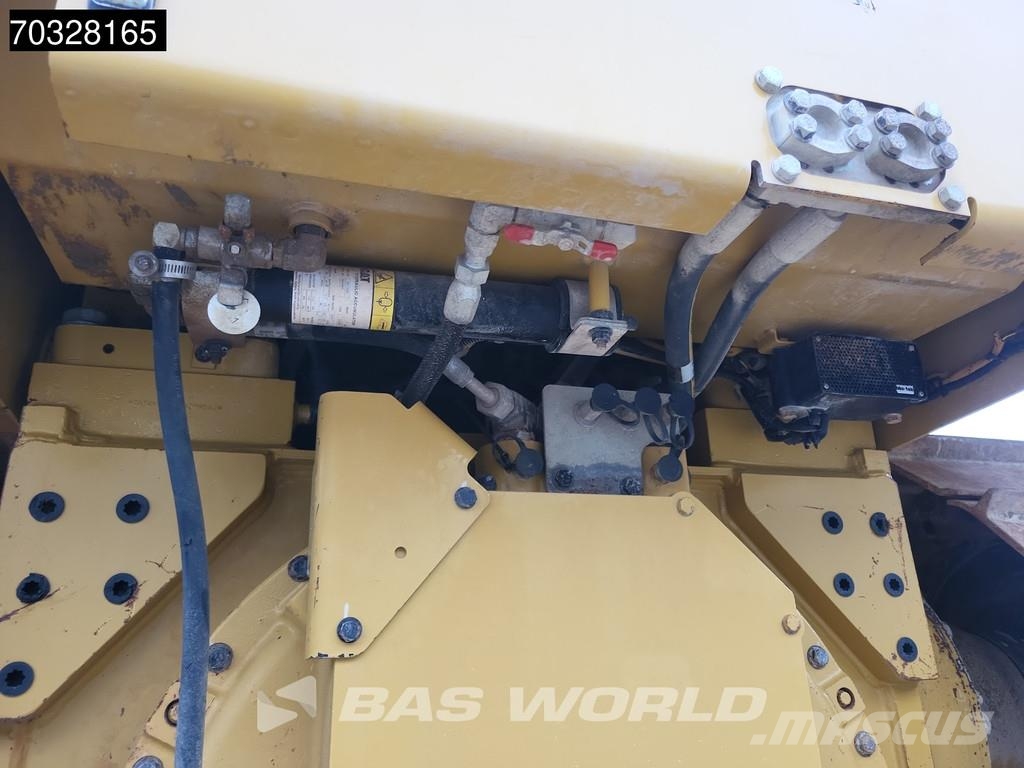 CAT D6 T LGP Dozers - Tratores rastos
