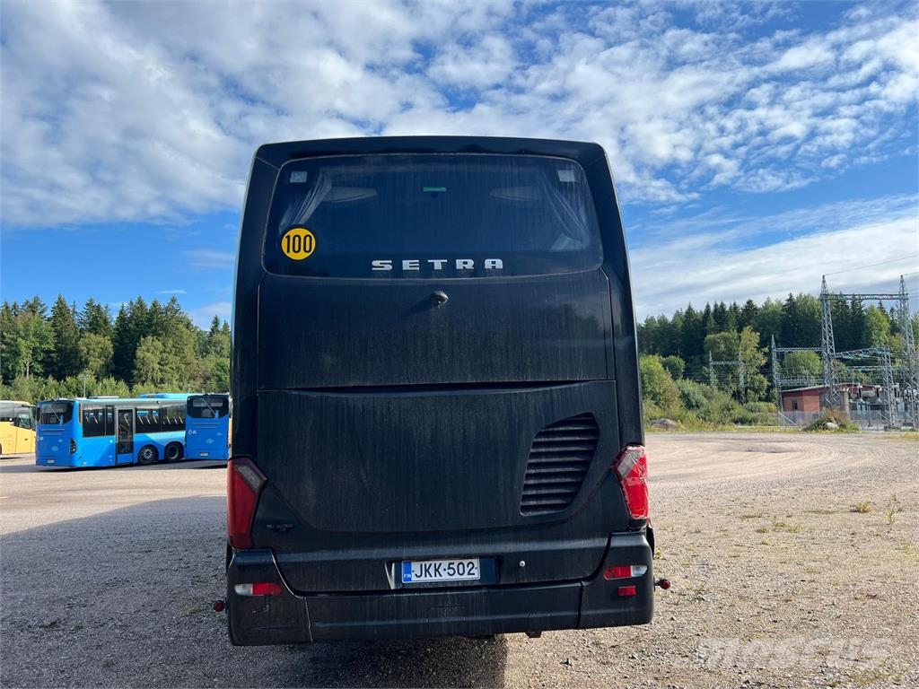 Setra S519HD المركبة