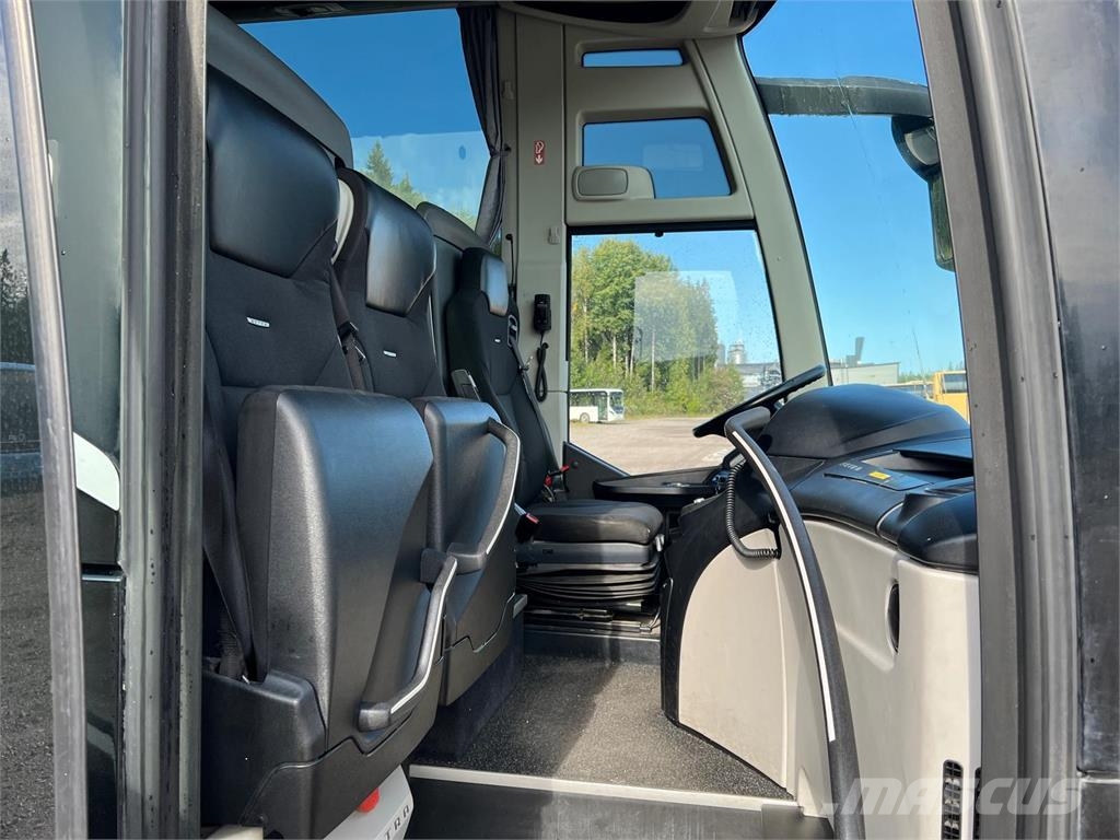 Setra S519HD المركبة
