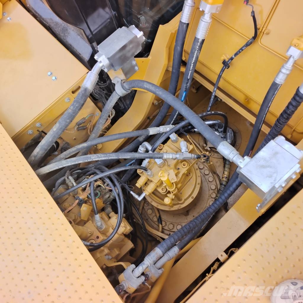 CAT 345GC    3000 units excavators in stock Excavadoras sobre orugas