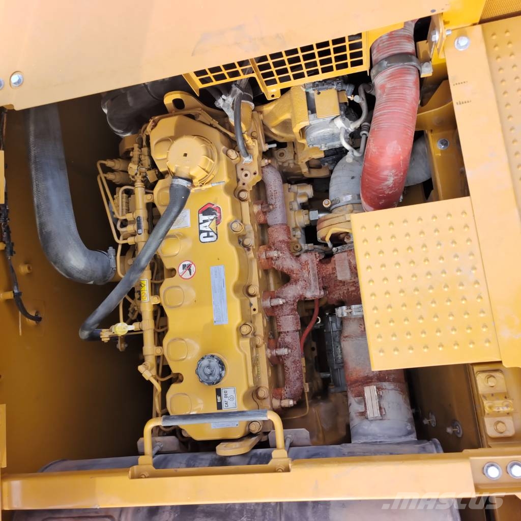 CAT 345GC    3000 units excavators in stock Excavadoras sobre orugas