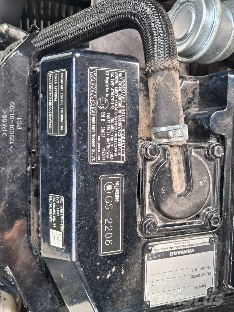 Manitou MLT 841-145 PS + معدات مناولة لأغراض الزراعة