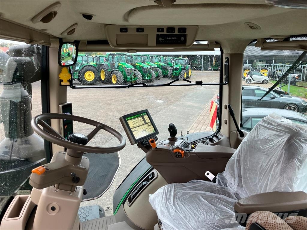 John Deere 8320R Traktori