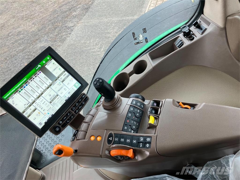 John Deere 8320R Traktori