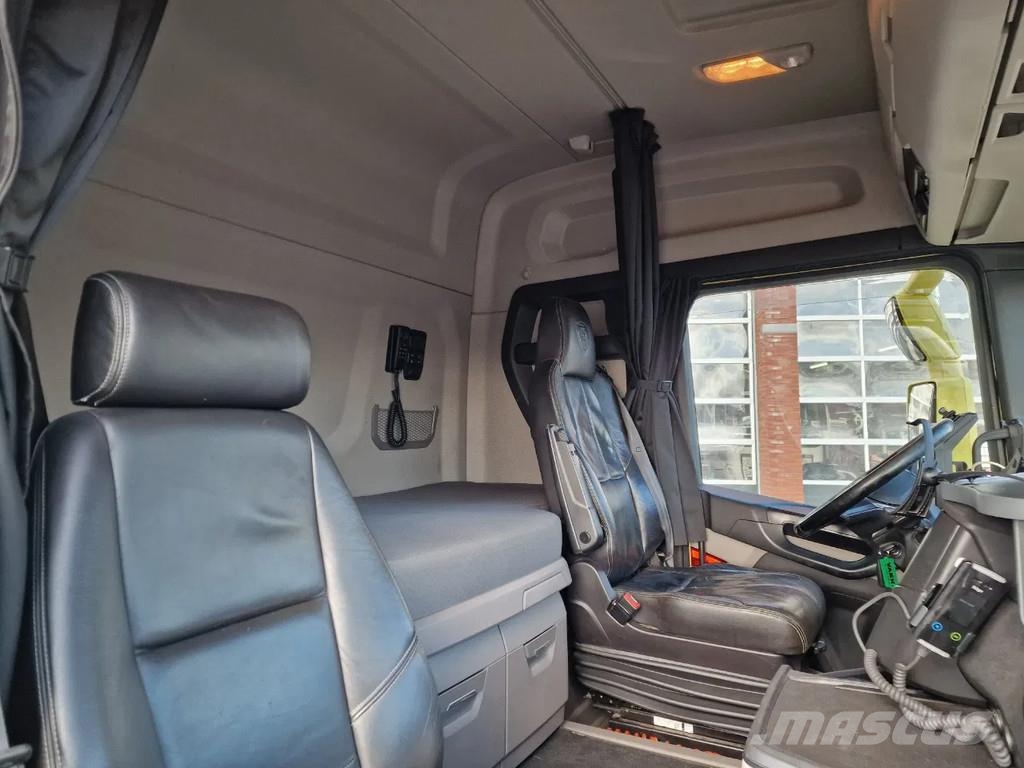Scania R500 NGS 6x2*4 - HIAB Hooklift 21T - Retarder - St Camiones polibrazo
